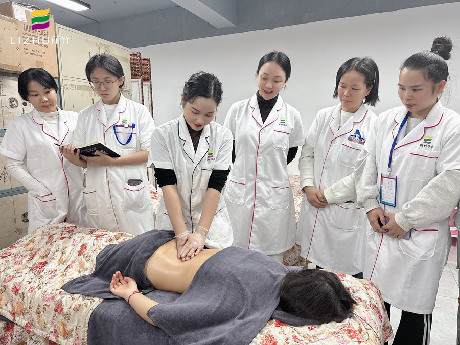 腹部管理，南寧美容健康管理學(xué)校分享